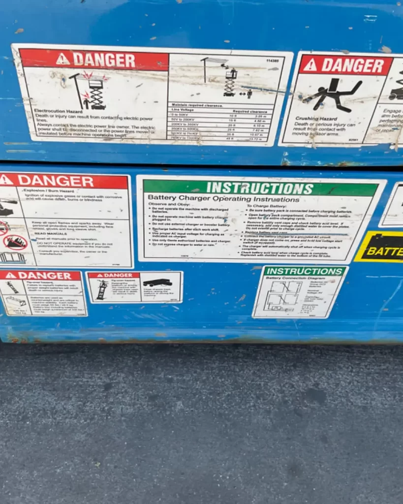 BLUE SCISSOR LIFT, GENIE _ GS-1930(10)