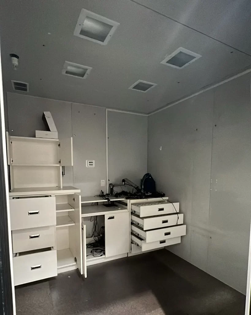 MODULAR IN PLANT OFFICE _ ADU, WITH ONE WINDOW(10)