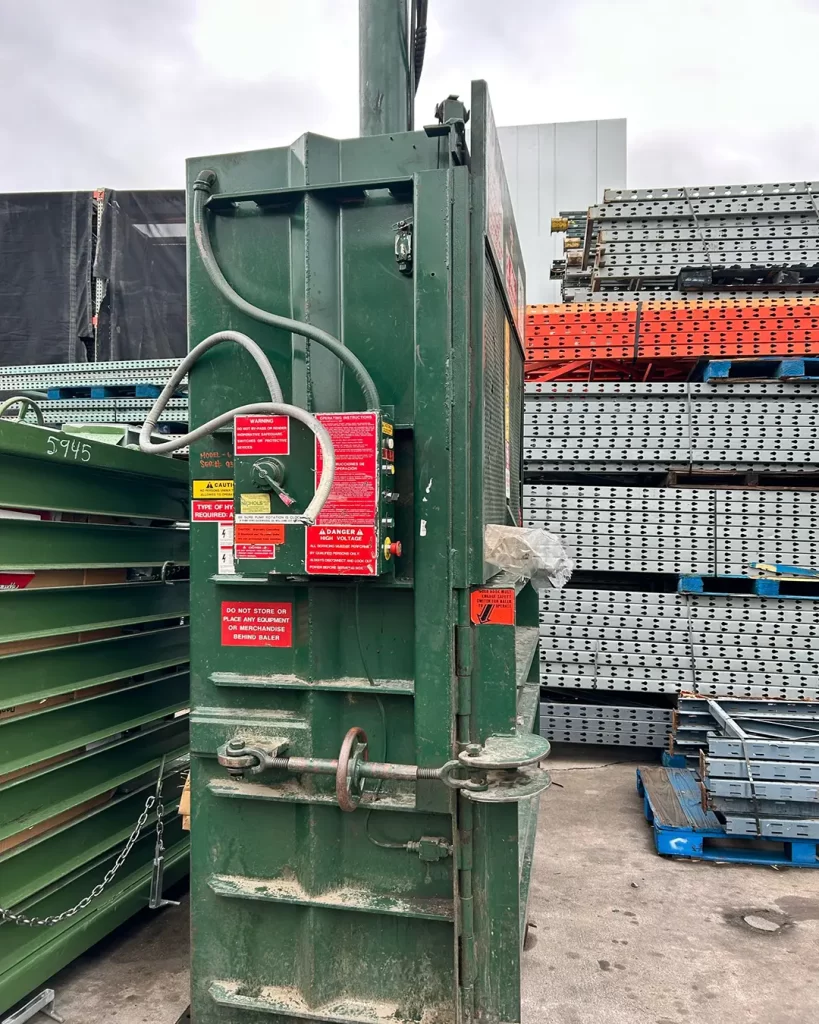 PIQUA 10 HP VERTICAL CARDBOARD BALER