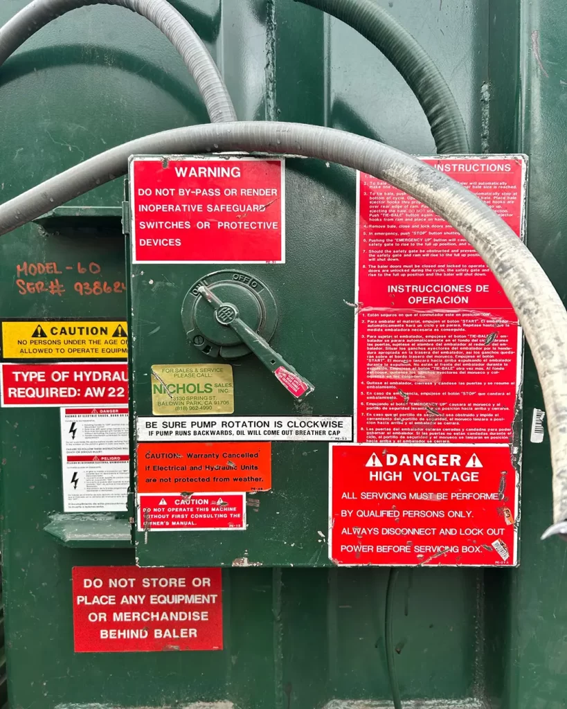 PIQUA 10 HP VERTICAL CARDBOARD BALER(4)