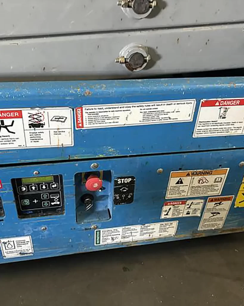 large-used-2014-genie-model-gs-1930-11