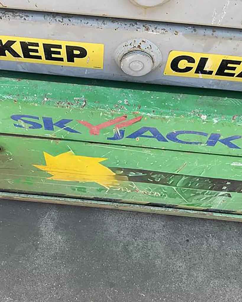 large-used-scissor-lift-green-sjiii-3226-11