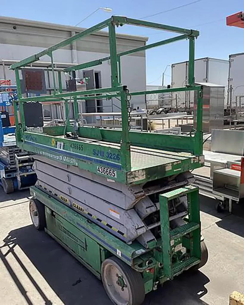 large-used-scissor-lift-green-sjiii-3226-4