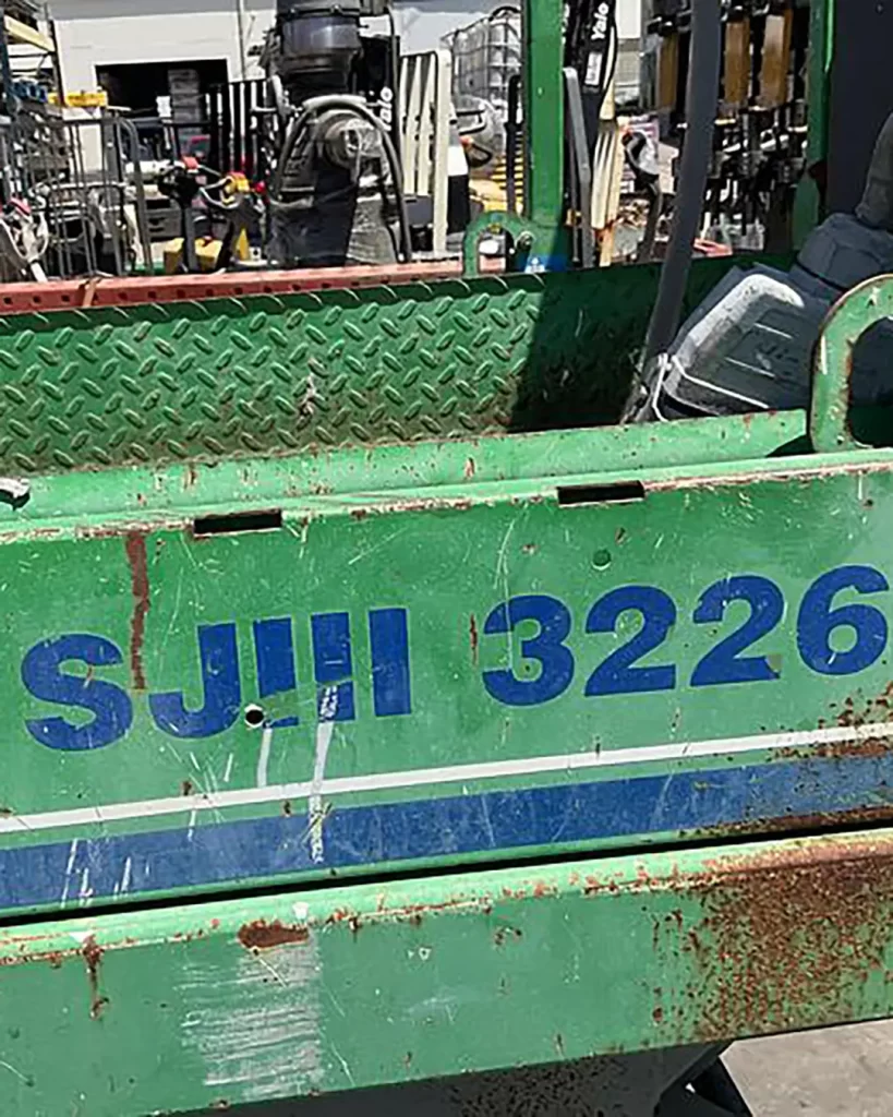 large-used-scissor-lift-green-sjiii-3226-7